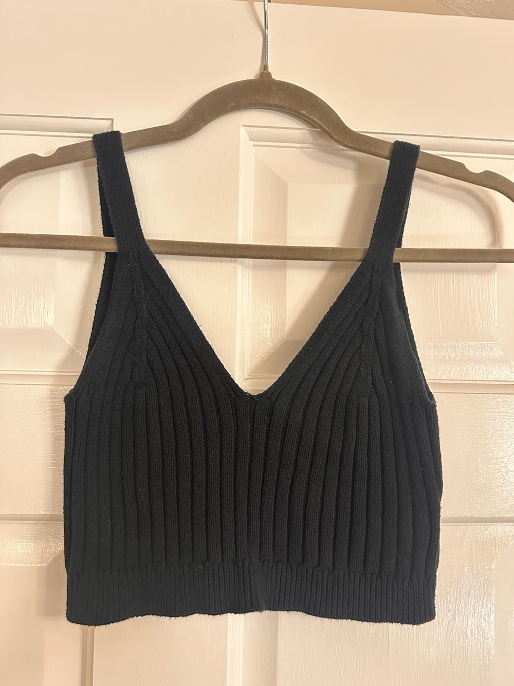 Aerie Ribbed V-Neck Knit Crop Tank - Black